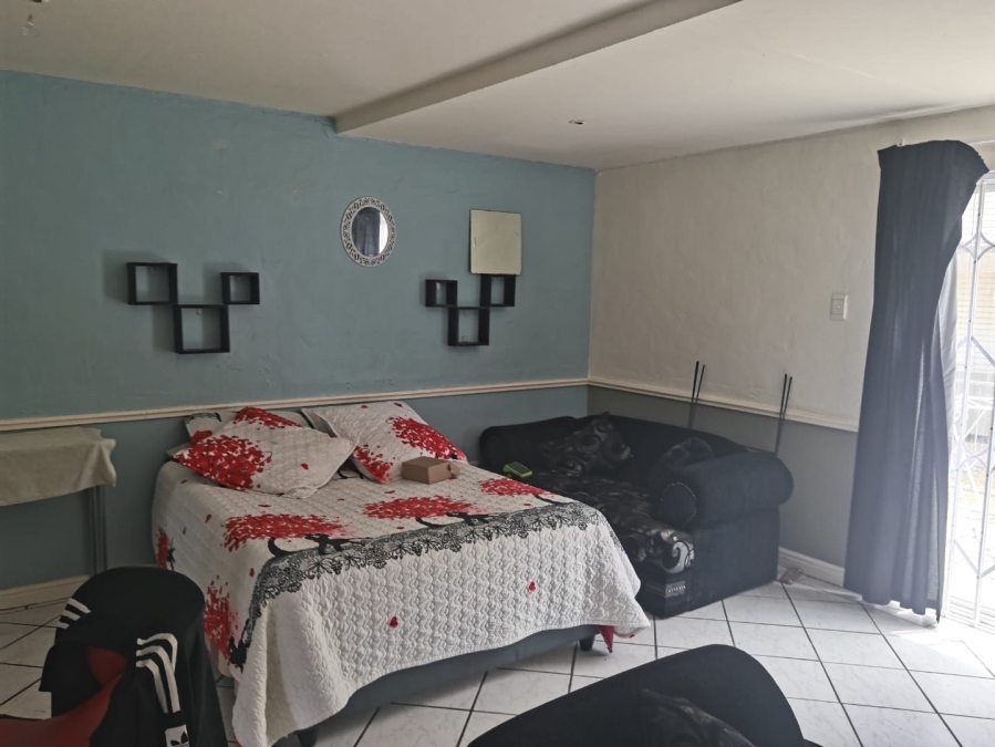 To Let 1 Bedroom Property for Rent in Humewood Extension Eastern Cape